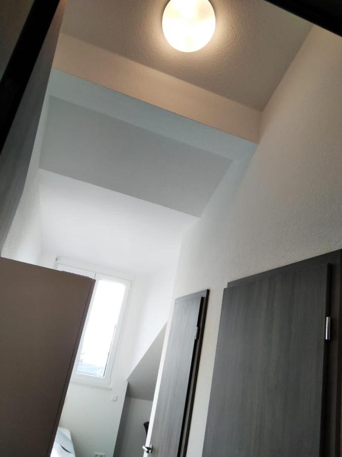 Sroom Stuttgart Flughafen Messe 莱恩费尔登埃希特登 外观 照片